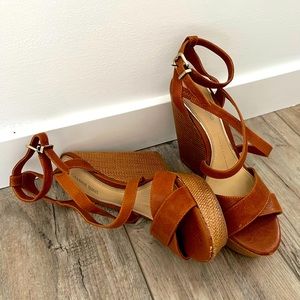 Women’s Gianni Bini Wedged Heels
